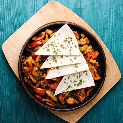 Фахитас со свининой в Rozas bar по цене 890 ₽