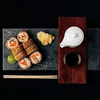Темпура с лососем в МорЯки Sushi Seafood
