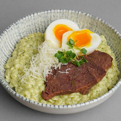 Птитим с томленой говядиной в Марсианин по цене 890 ₽