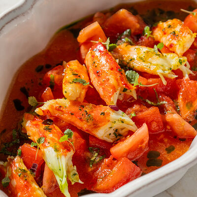 Фаланга краба с томатами и базиликом в Nomad по цене 3480 ₽