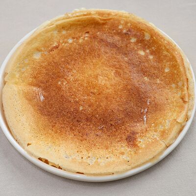 Горячий свежий блин прямо со сковородки (1шт.) в УГОДНИКИ по цене 117 ₽