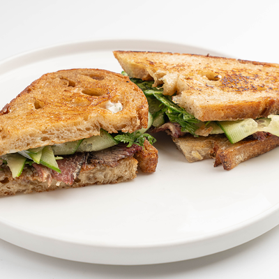 Сэндвич с пастрами из говядины в Скандинавия по цене 840 ₽