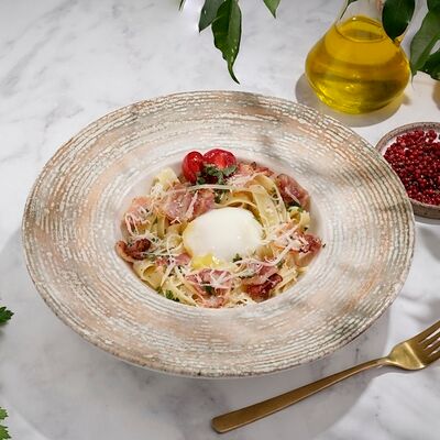 Фетучини карбонара в Петрушка по цене 420 ₽