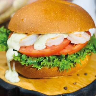 Бургер с жареной креветкой в Пиццерия Перчик по цене 465 ₽