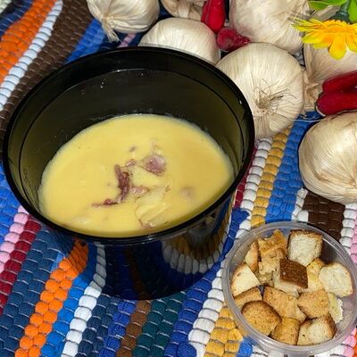 Гороховый крем-суп с беконом в Сули по цене 120 ₽