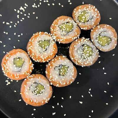 Сяке такуан ролл в Суши Ибица по цене 1200 ₽