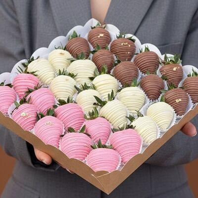 Клубника в шоколаде Minimum (25-30 шт.) в Luna-Клубника в шоколаде по цене 5990 ₽