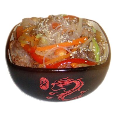 Фунчоза с говядиной в Sushiwoker по цене 580 ₽
