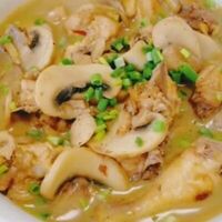 0016. Суп с шампиньонами и курицей в Минутка