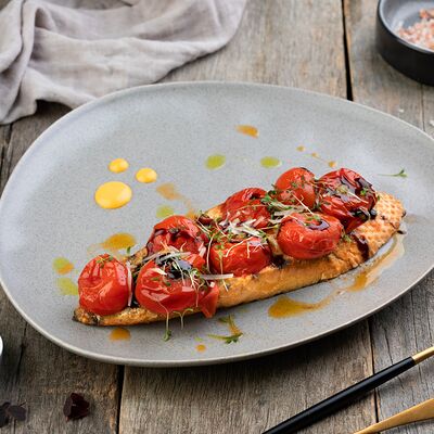 Брускетта с жареными помидорами в Ellips по цене 590 ₽