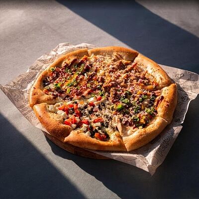 Пицца кватро в Feromon по цене 790 ₽