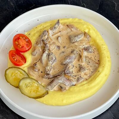 Бефстроганов из говядины в Berberry & ptichka по цене 750 ₽