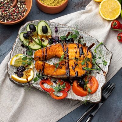 Стейк из форели в Хижина по цене 1400 ₽