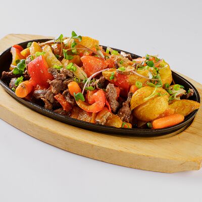 Жаркое с говядиной в Gytбаr по цене 1006 ₽