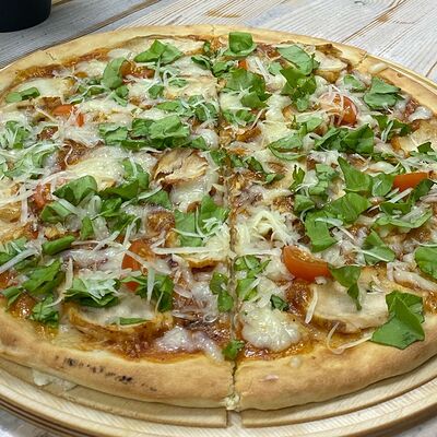 Цезарь пицца в Вкус и цвет по цене 740 ₽