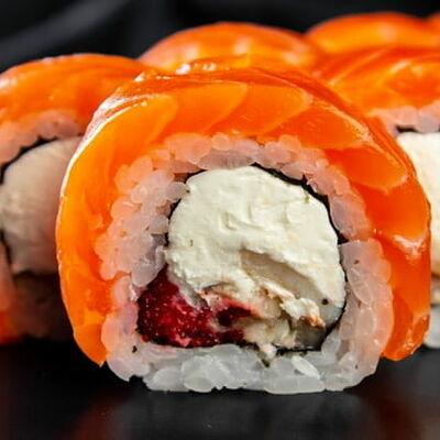 Филадельфия с угрем в Sushi7 по цене 1034 ₽