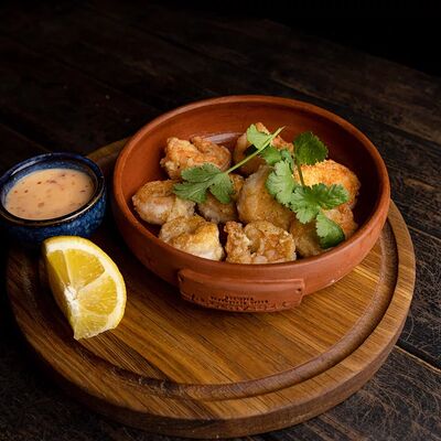 Тигровые креветки с соусом свит-чили в LuckyDze по цене 990 ₽