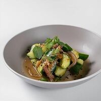 Салат из битых огурцов в Kitchen lab