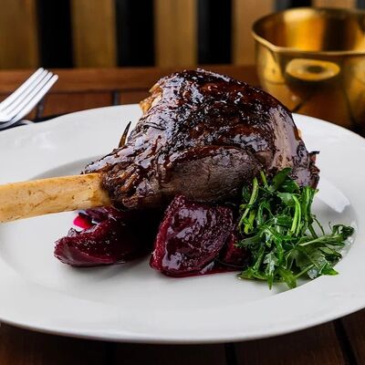 Баранья голень со свеклой в Gonzo по цене 1750 ₽