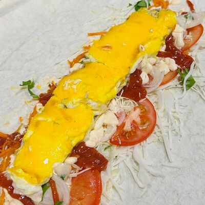 Куриный сэндвич в лаваше в Жар по цене 335 ₽