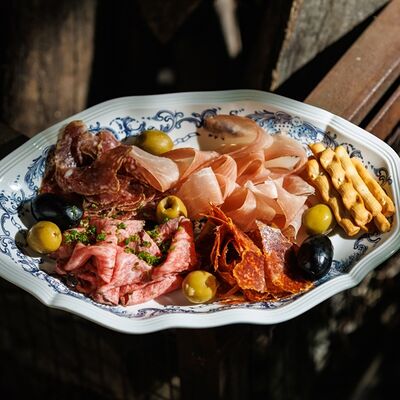 Мясная доска в Коптильня по цене 1665 ₽