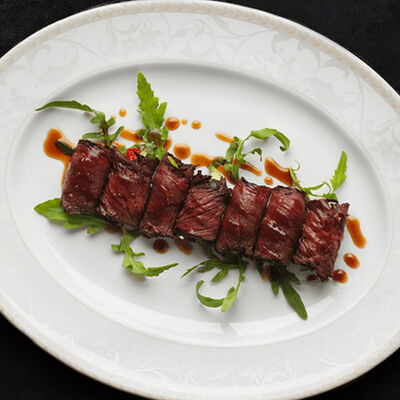 Рулеты из северного оленя с овощами в Urartu по цене 1140 ₽