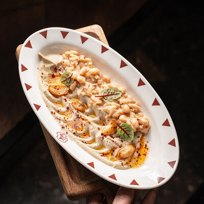 Хумус с жареной фасолью в ЮжанеГорожане по цене 558 ₽