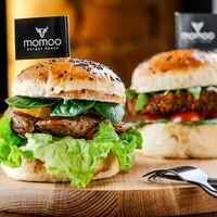 Деревенский в Momoo