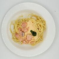 Паста с лососем в сливочном соусе в Уголок