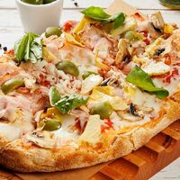 Капричоза с артишоком, прошутто котто, оливками и грибами в Al dente