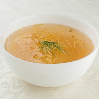 Куриный суп с лапшой в Римские каникулы по цене 180 ₽