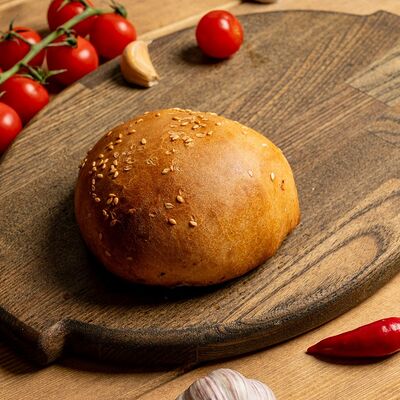 Самса тандырная с говядиной в НАШ Шеф Донер по цене 199 ₽