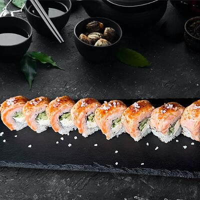 Ролл Солёная карамель в Пусан по цене 850 ₽