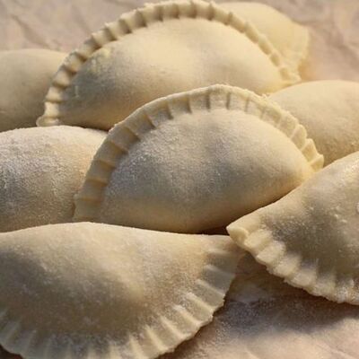 Вареники с вишней в Хлебное место по цене 550 ₽