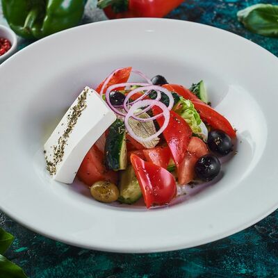 Салат Греческий в Ресторан Яуза по цене 520 ₽