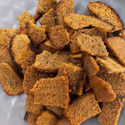 Сухарики, холодец и хрен в Гараж по цене 55