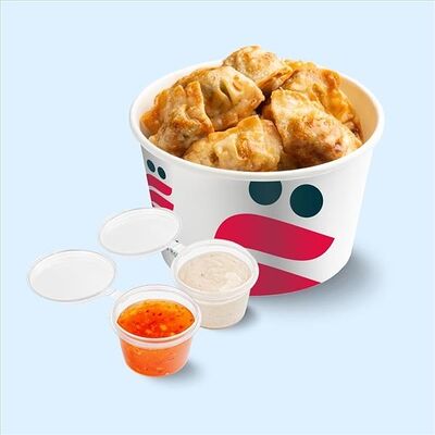 Королевские дамплинги с креветкой и курицей в Ёбидоёби по цене 686 ₽