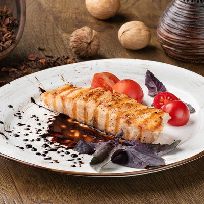 Лосось на гриле в Соседи Home Cafe по цене 1200 ₽