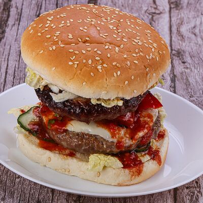 Бургер двойной Гурман в Гурман по цене 399 ₽