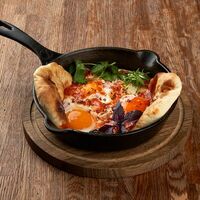 Аджарская яичница Чирбули в Дзамико