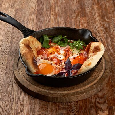 Аджарская яичница Чирбули в Дзамико по цене 490 ₽