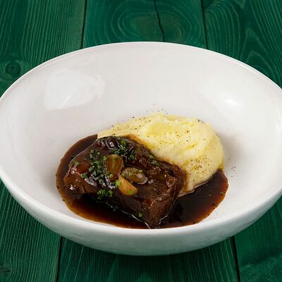 Говяжье ребро с трюфелем в Solar Bistro по цене 750 ₽