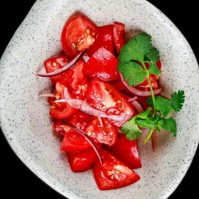 Салат Ачик-Чучук в Хлопок по цене 330 ₽