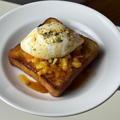 Френч-тост с вареньем тыква-цитрус в Coffeeline - кофе и еда по цене 480 ₽