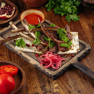 Каре из баранины в Гуру по цене 2030 ₽