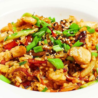 Рис с курицей в Унга по цене 215 ₽