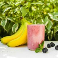 Смузи Ежевичка в Macadamia Vitamin & Smoothie Bar