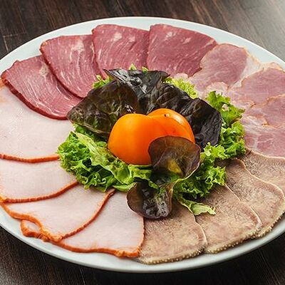 Мясная тарелка в Грузинский ресторан - Кинзадза по цене 690 ₽