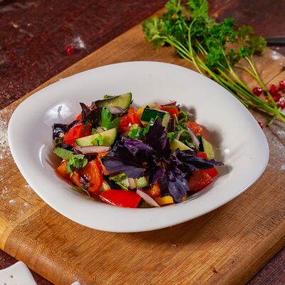 Овощной салат в Кристалл палас по цене 250