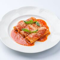 Каннеллони с ягнёнком в Сыровар